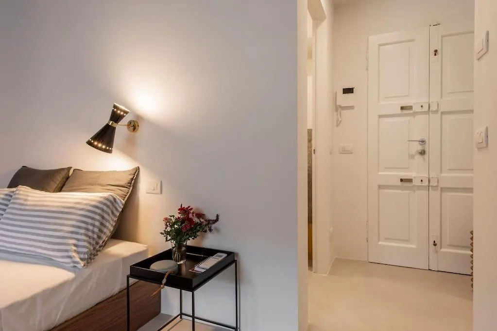 Design Studio A Porta Venezia - Le Case Di Daniela Mediolan 0*,