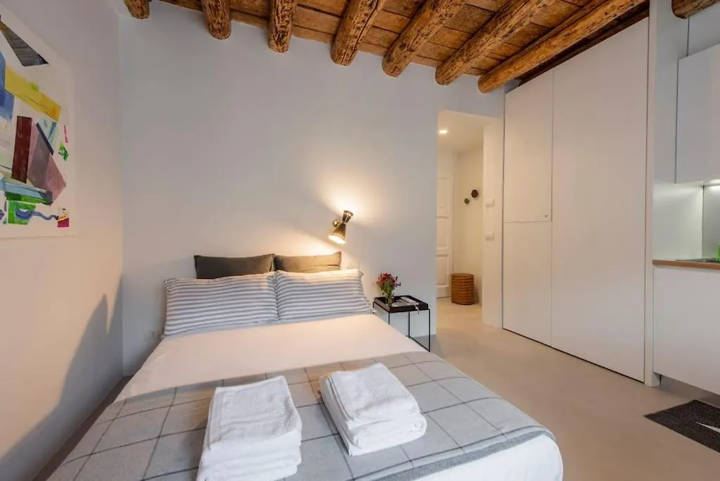 Design Studio A Porta Venezia - Le Case Di Daniela Milánó 0*,  Olaszország