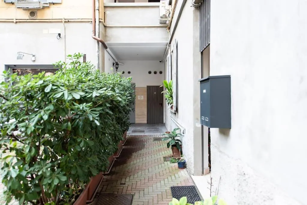 Design Studio A Porta Venezia - Le Case Di Daniela Milánó